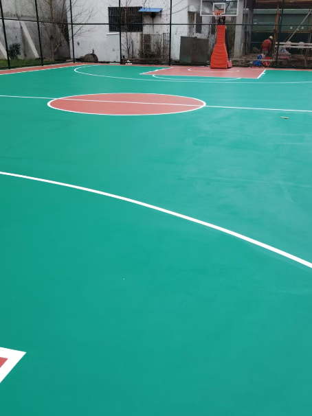 内蒙古 球场长期使用易出现地面开裂